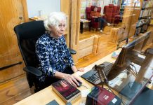 Kohilas teenindas lugejaid kรตige tublim lugeja