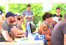 VIDEO: Kuusikul peeti kuivade ilmade kiuste põllupäeva