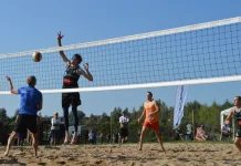 Karitsa võrkpallipidu tõi sajad rannaliivale – suvele pandi väärikas punkt
