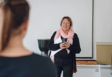 Rapla gรผmnaasium lรตpetas koostรถรถ รตpetaja Urve Uusbergiga