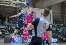 Suureskoorilises mängus tuli raske võit