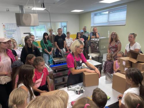 383879c7-529f-4a21-a36a-569a8cccb71f