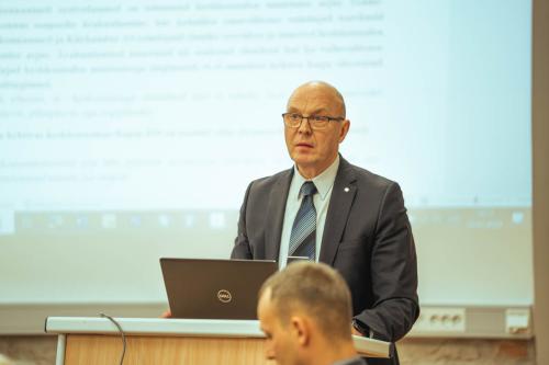 CAM03864-Enhanced-NR