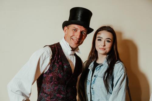 CAM05076-Enhanced-NR