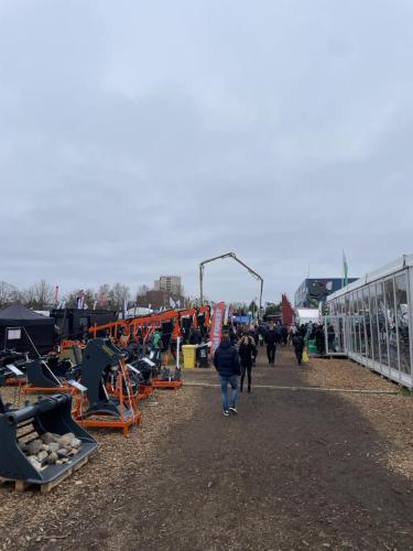 ef04a94d-afeb-45b4-bda1-c7229e4c9ee1